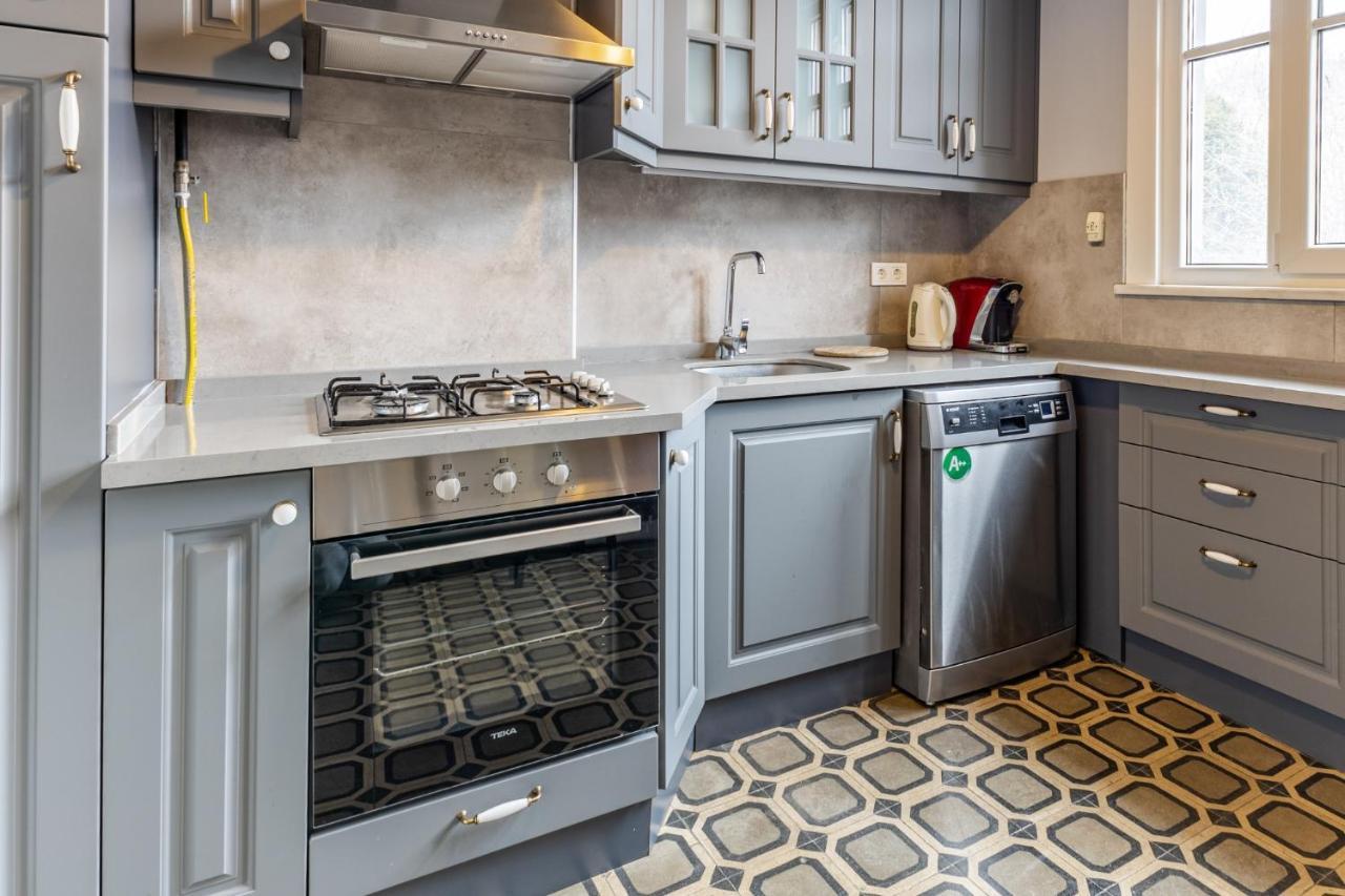Flat With Balcony And Bosphorus View In Beyoglu Apartment Istanbul Ngoại thất bức ảnh