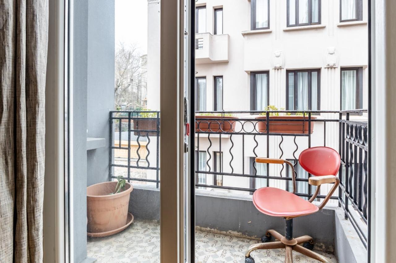 Flat With Balcony And Bosphorus View In Beyoglu Apartment Istanbul Ngoại thất bức ảnh